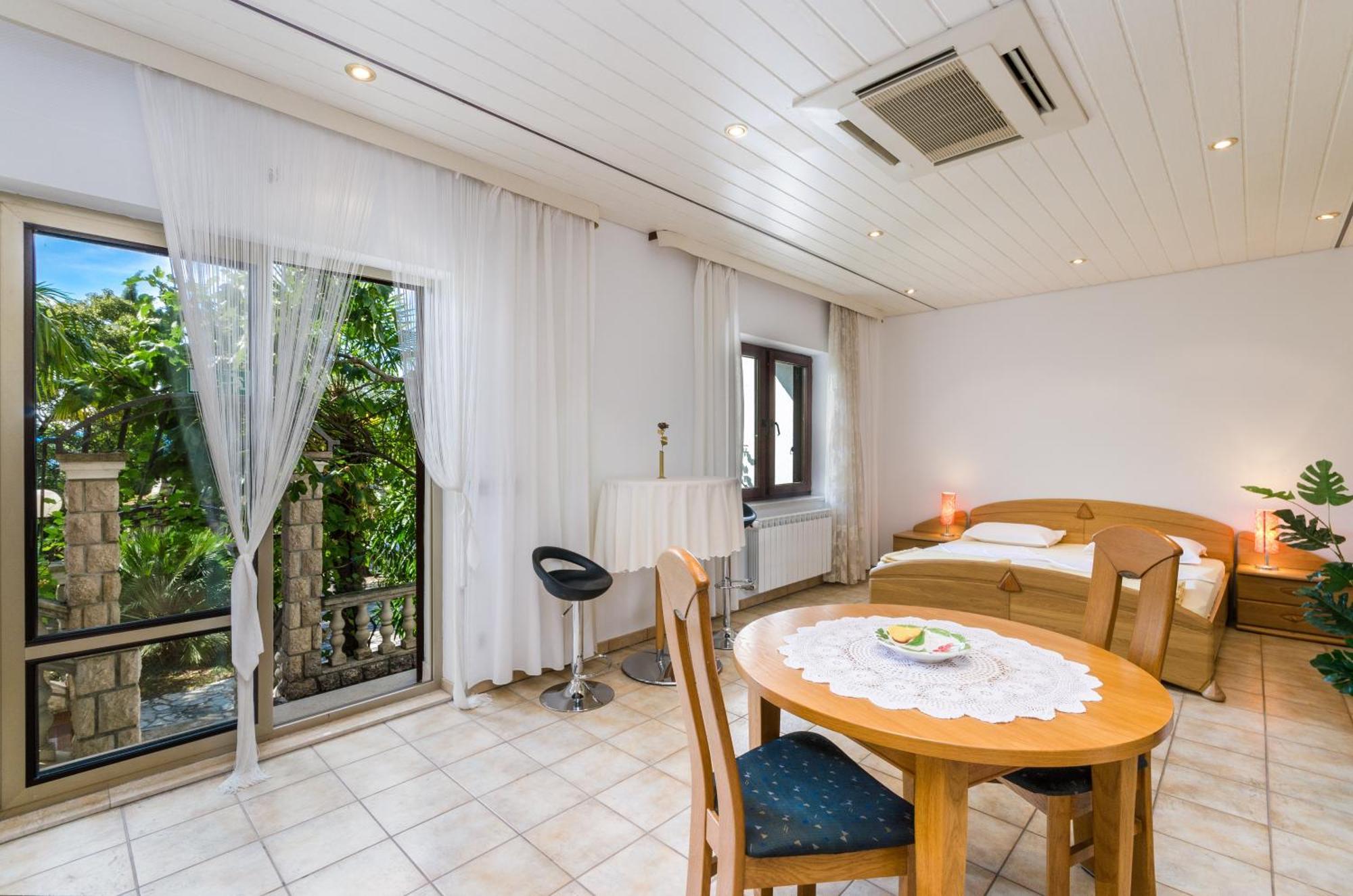 Villa Nada Crikvenica Exterior foto